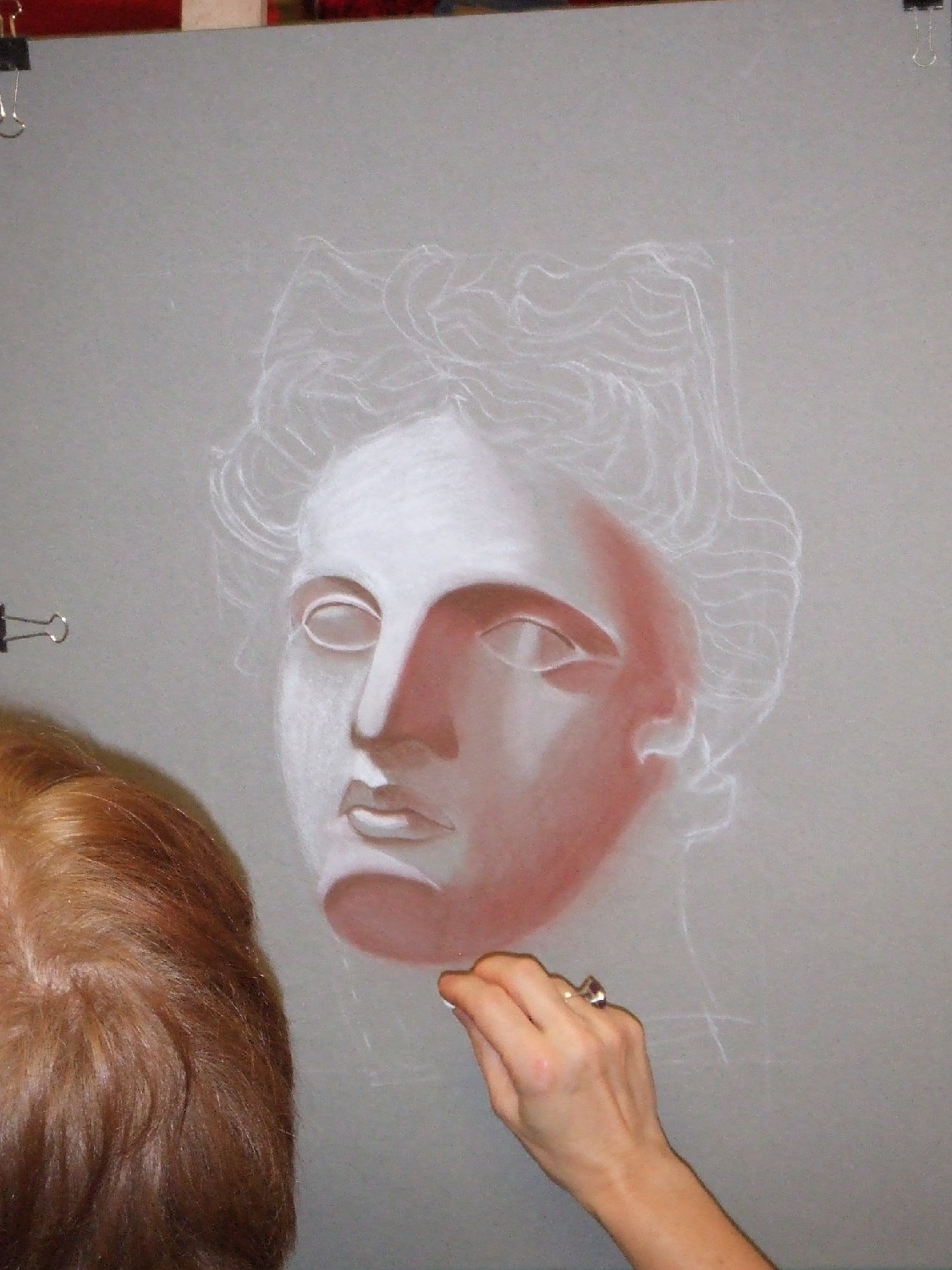 Atelier de dessin avec modèle vivant